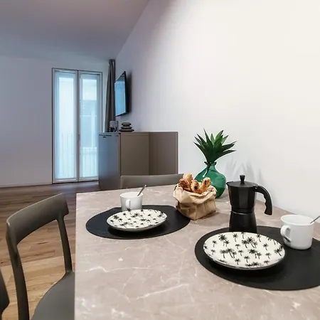 Joivy Porta Torre 76 شقة